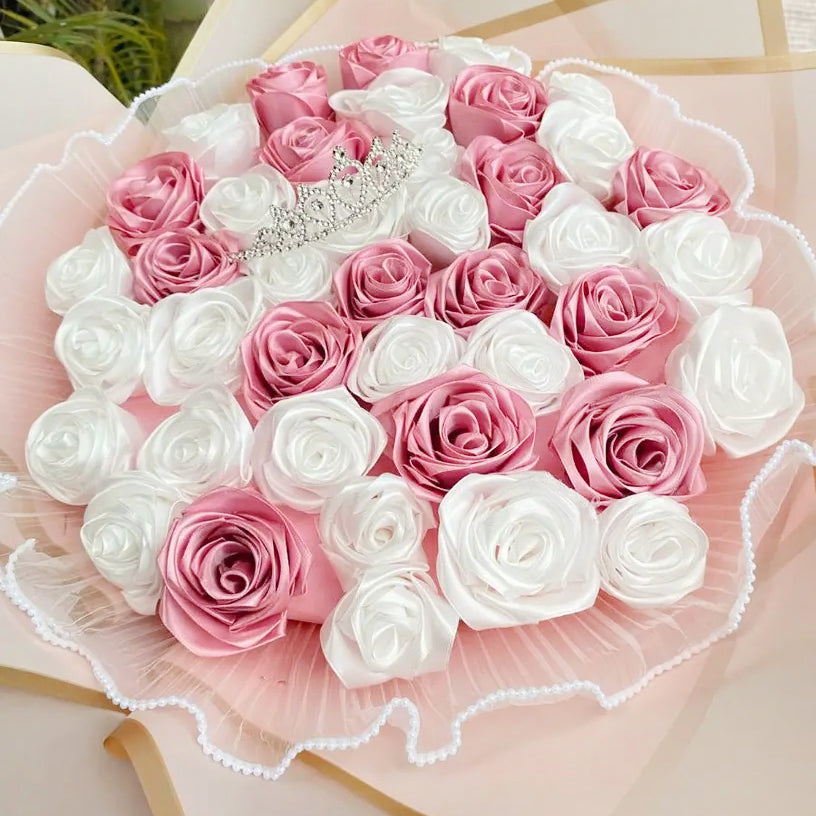 Malla Floral Plisada con Borde de Perlas