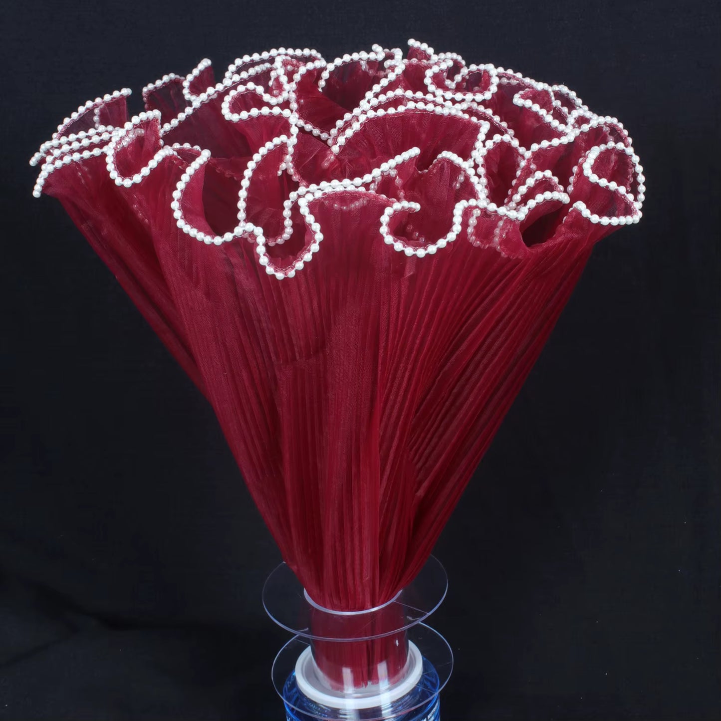 Malla Floral Plisada con Borde de Perlas