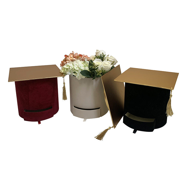 "Birrete Velvet" con Gaveta Secreta 🎓